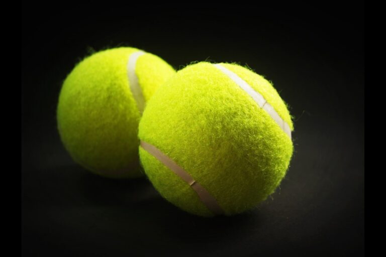 Pressureless Tennis Balls